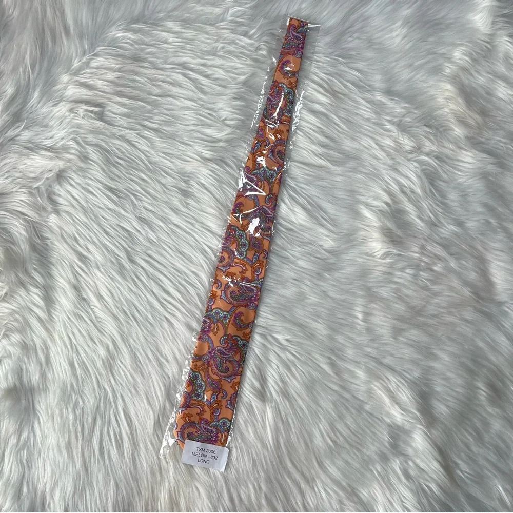 NWT Paul Fredrick 100% Silk Paisley‎ Tie